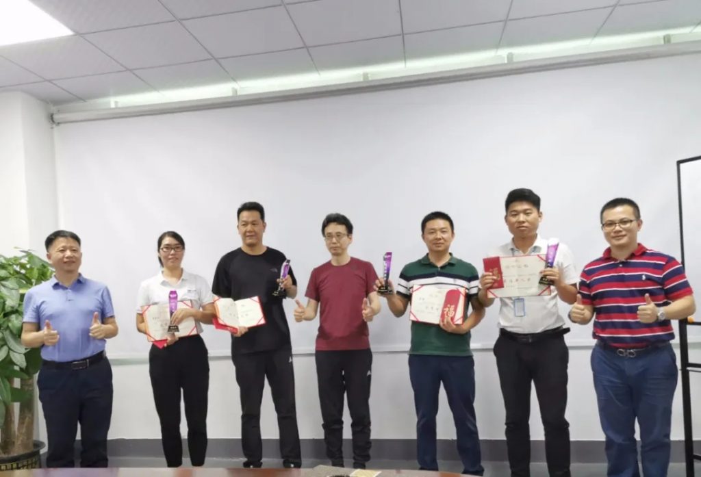 在拓普聯(lián)科，我們創(chuàng)造價值、成就自我；